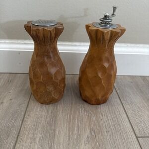Vintage BEL AIRE PINEAPPLE Hand‎ Carved Wooden Salt & Pepper Grinder Shaker